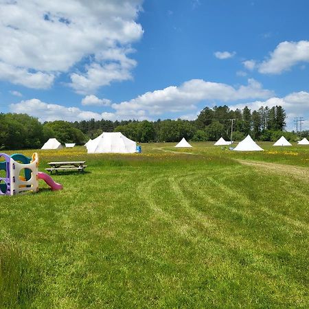 Hotel Dorset Glamping Fields Corfe Mullen Exterior foto