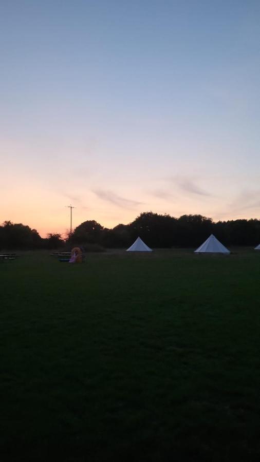 Hotel Dorset Glamping Fields Corfe Mullen Exterior foto