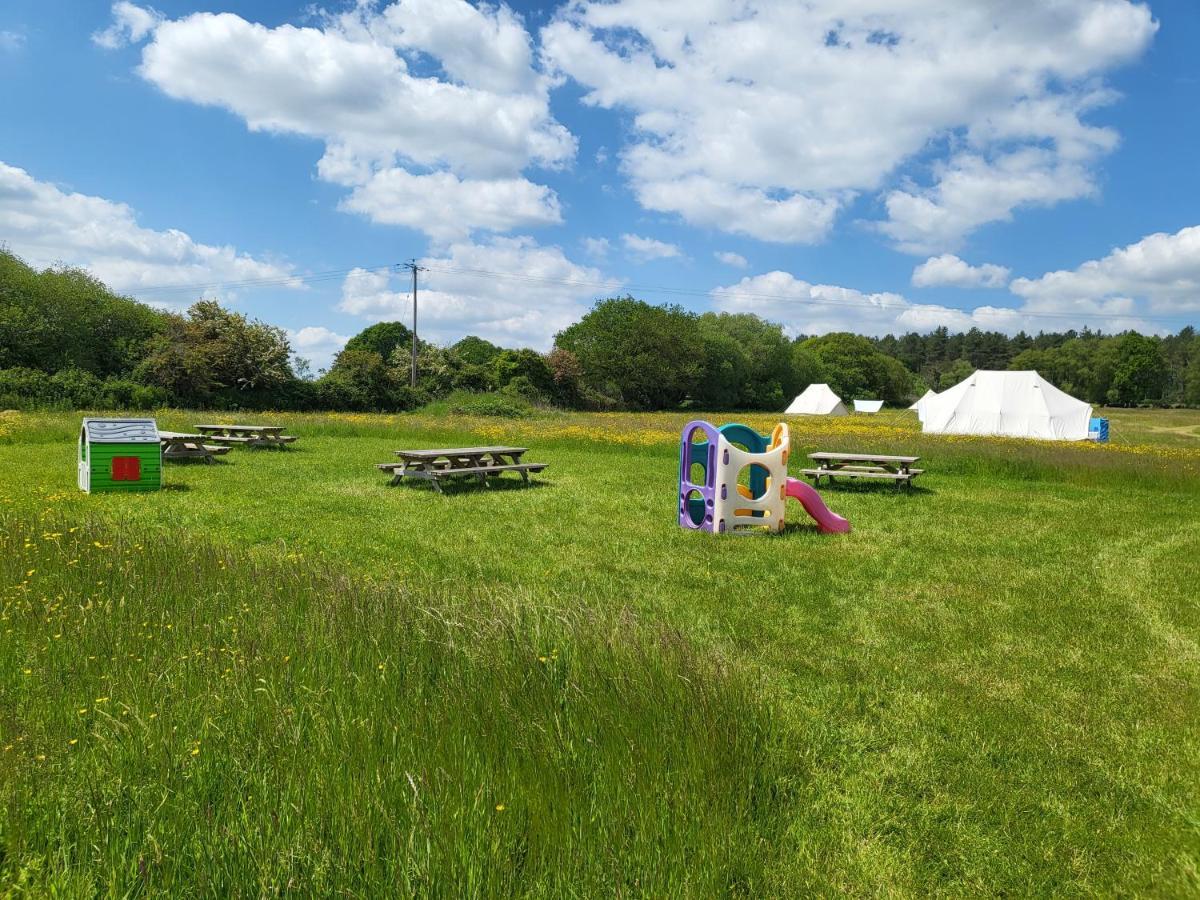 Hotel Dorset Glamping Fields Corfe Mullen Exterior foto
